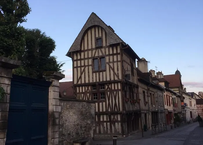 Holiday home Champenois Les Voisins Cunfin